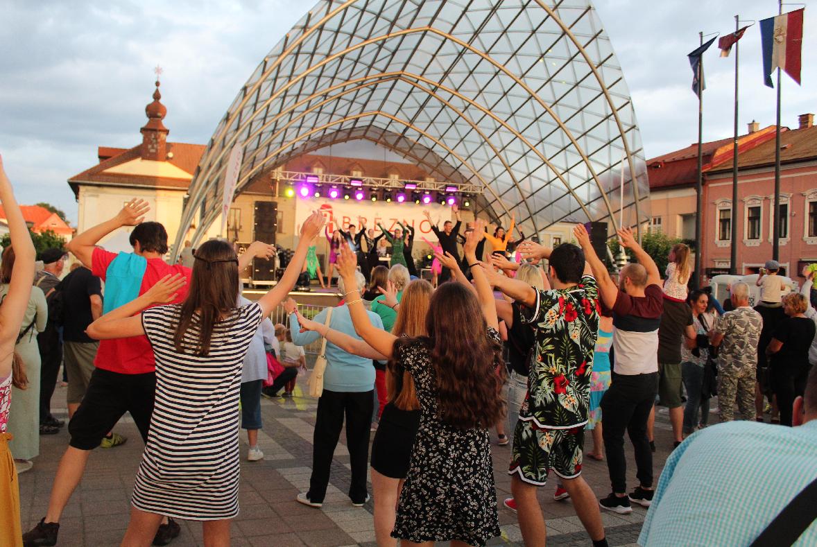 Breznianske kultúrne leto začína! Už tento piatok ho odštartuje Express party s najväčšími tanečnými hitmi
