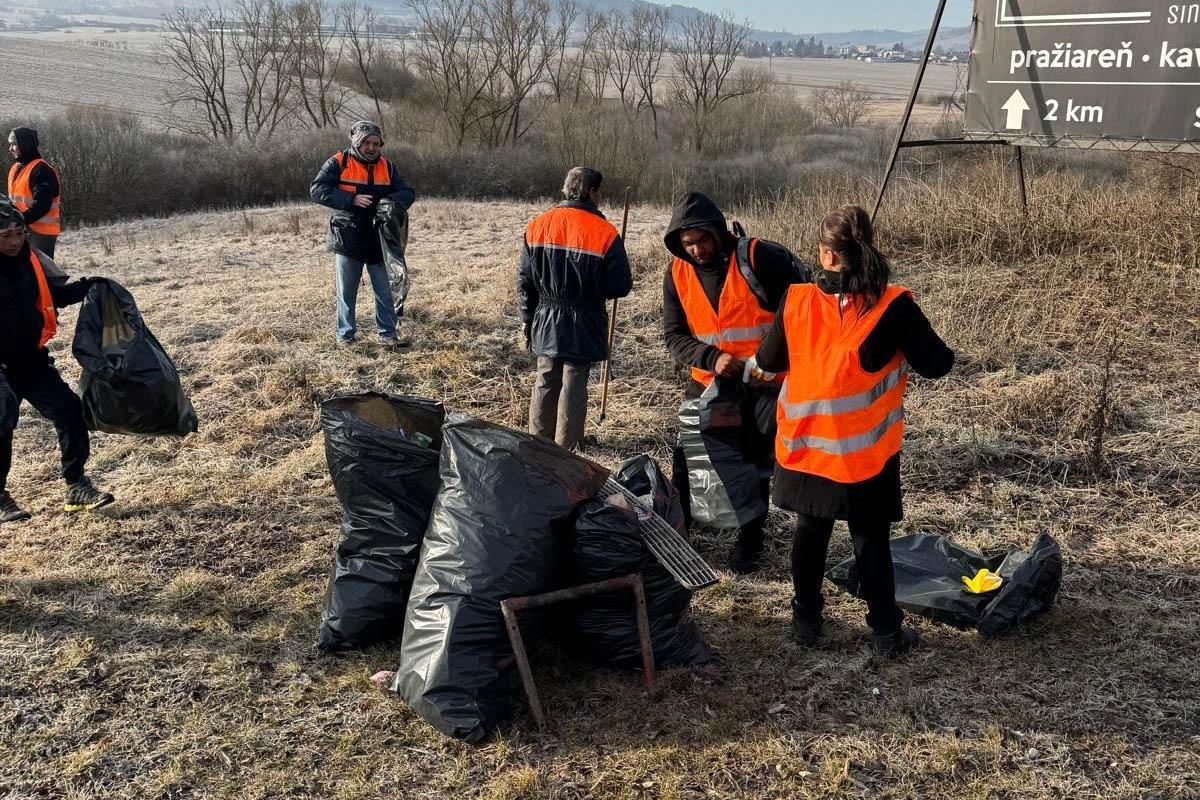 Za ešte krajšie Brezno. Technické služby robia poriadok v centre, ako aj čistili vstupy do mesta